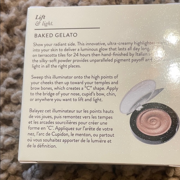 New in box Laura Geller Baked Gelato Swirl Illuminator - Gilded Honey - Picture 2 of 8